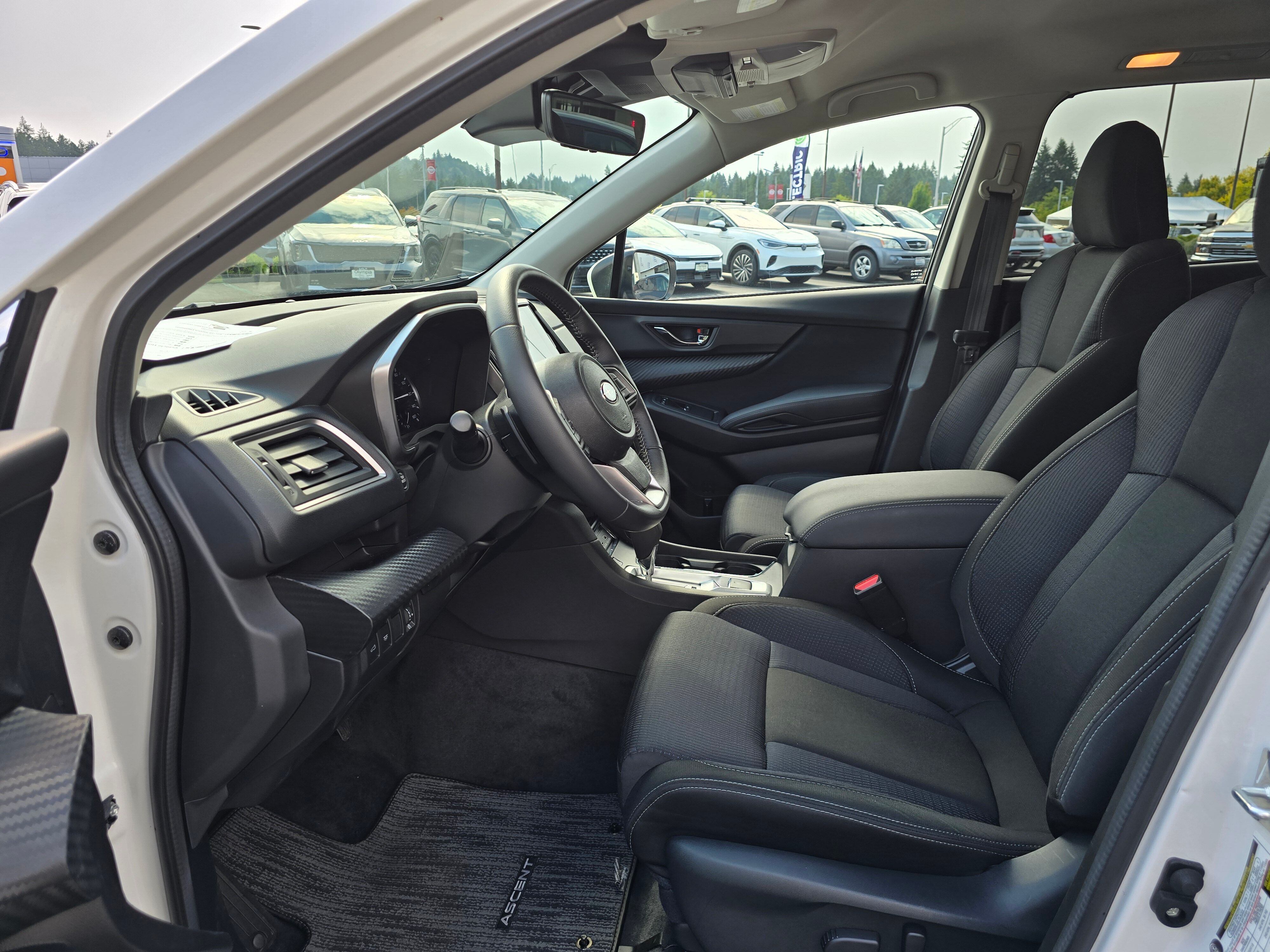 2024 Subaru Ascent Premium photo 6