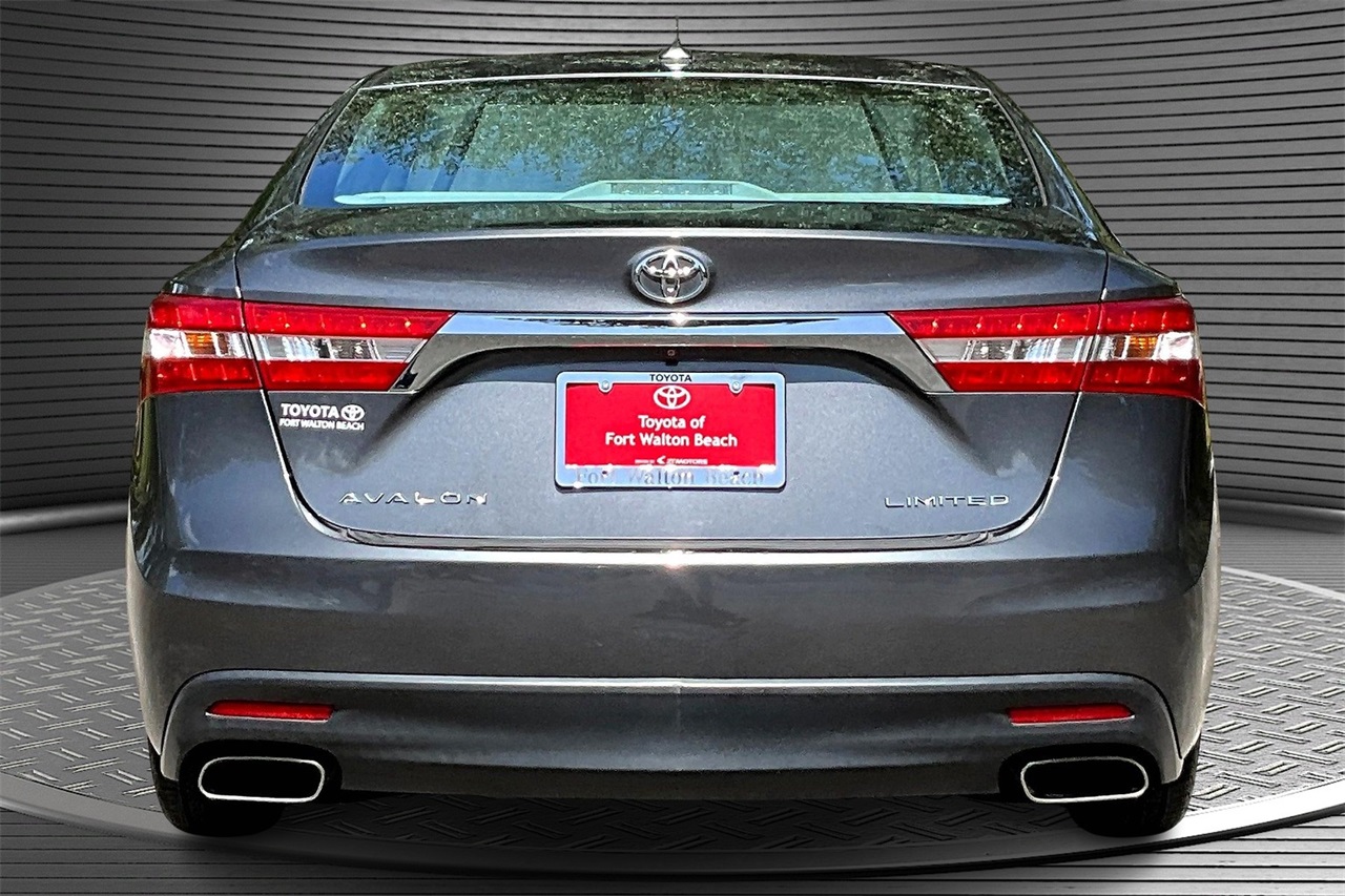 2013 Toyota Avalon Limited photo 3
