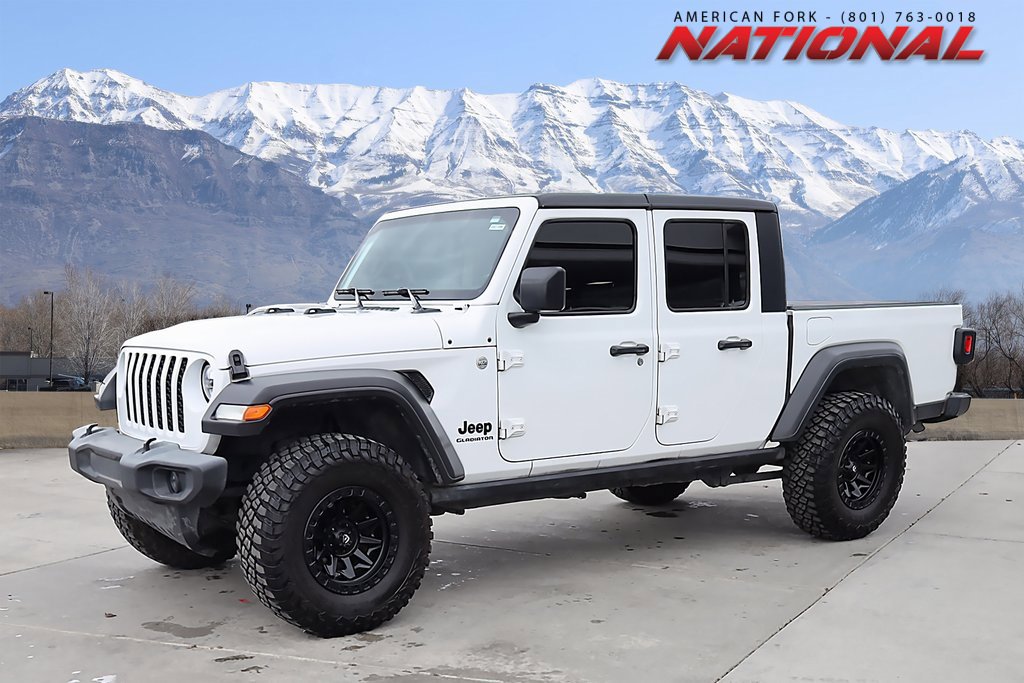 2020 Jeep Gladiator Sport S's photo