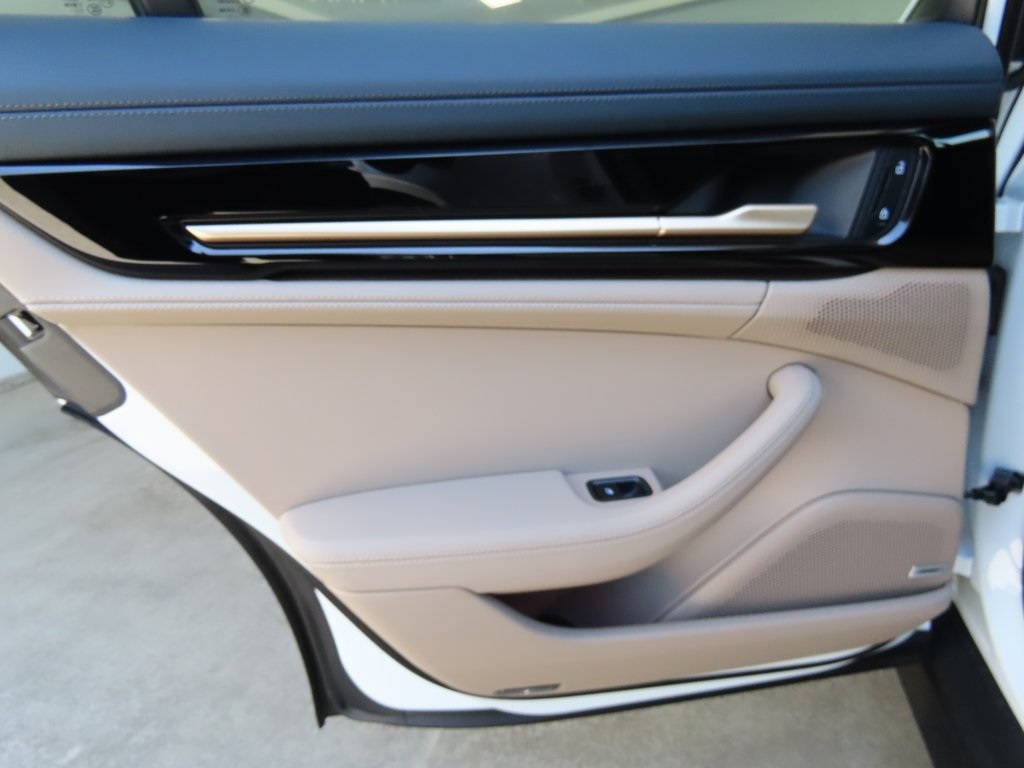 2024 Porsche Panamera 4 photo 23