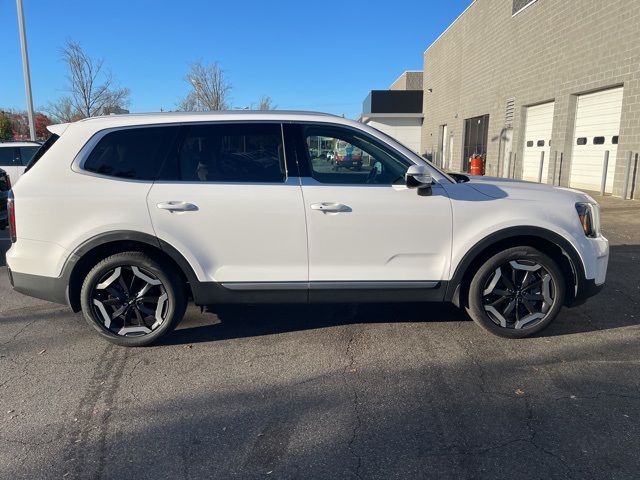 2024 Kia Telluride EX photo 3