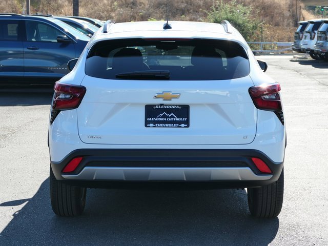 2026 Chevrolet Trax LT photo 5