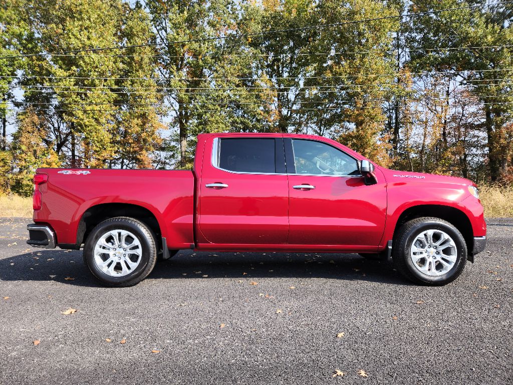 2025 Chevrolet Silverado 1500 LTZ photo 10