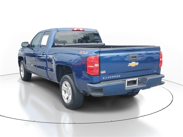 2017 Chevrolet Silverado 1500 LT photo 3