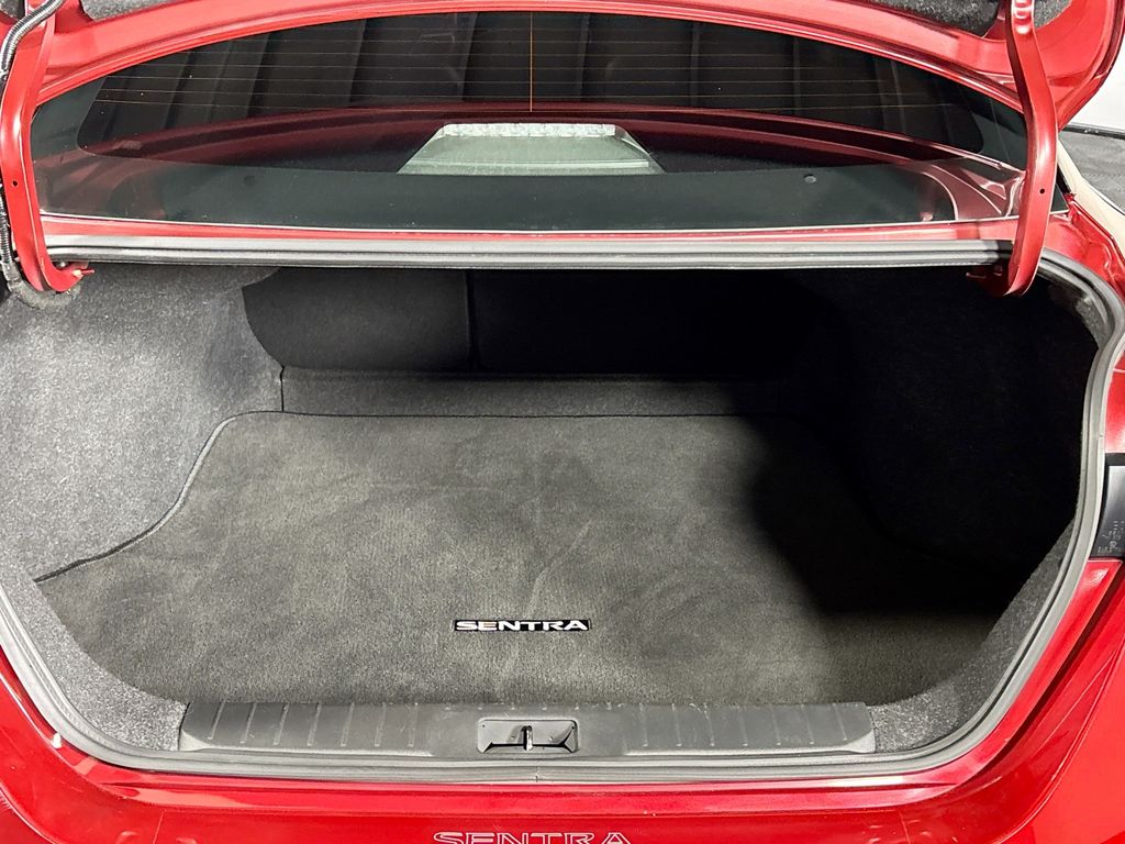 2021 Nissan Sentra SR photo 20