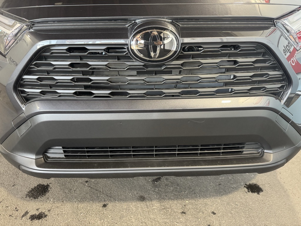 2025 Toyota RAV4 XLE Premium photo 13