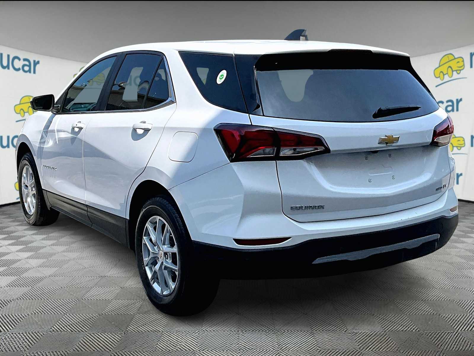 2022 Chevrolet Equinox LT photo 4