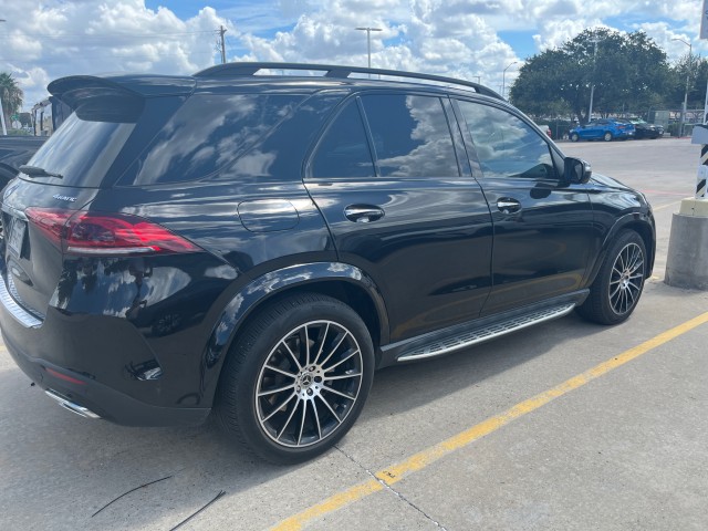 2022 Mercedes Benz GLE 450 4MATIC photo 4
