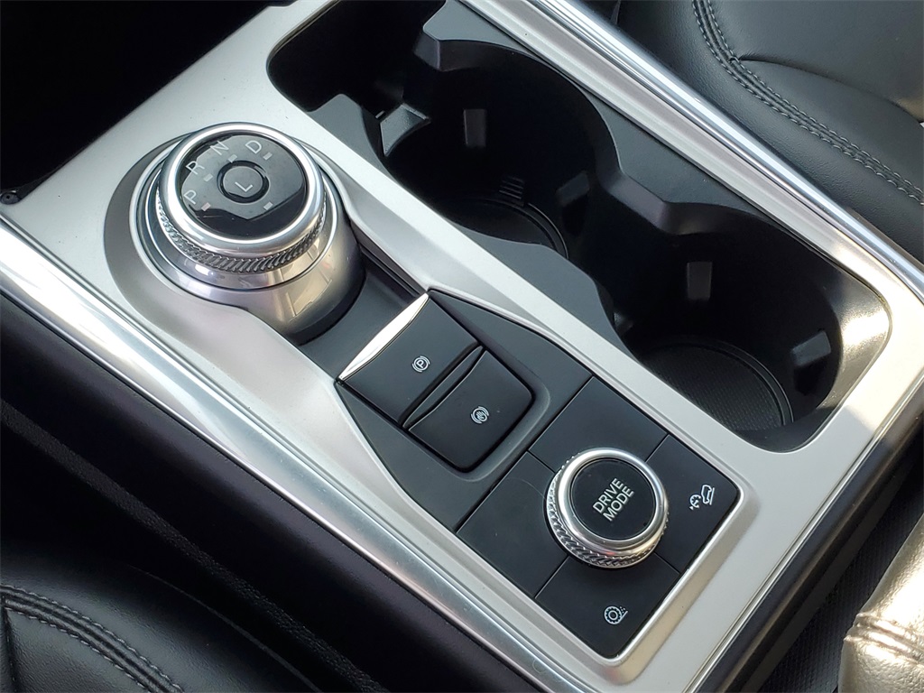 2022 Ford Explorer XLT photo 19