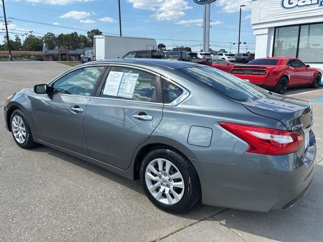 2017 Nissan Altima 2.5 S photo 4