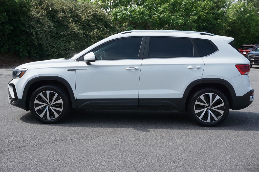 Used 2022 Volkswagen Taos SE with VIN 3VVRX7B25NM098636 for sale in Smyrna, GA