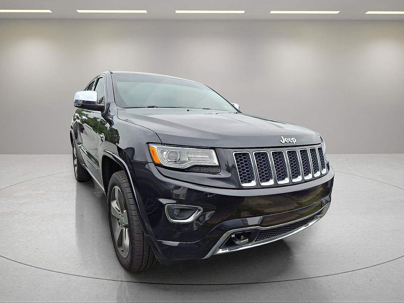 2016 Jeep Grand Cherokee Overland photo 2