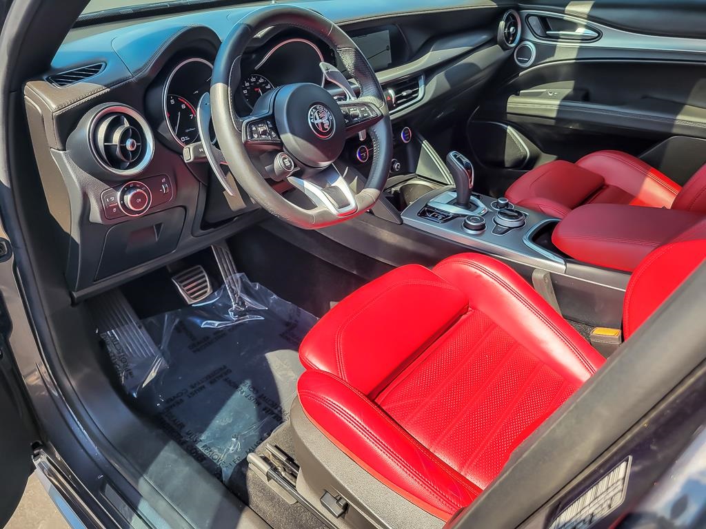 2022 Alfa Romeo Stelvio Ti Sport photo 8
