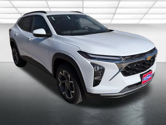 2026 Chevrolet Trax LT's photo