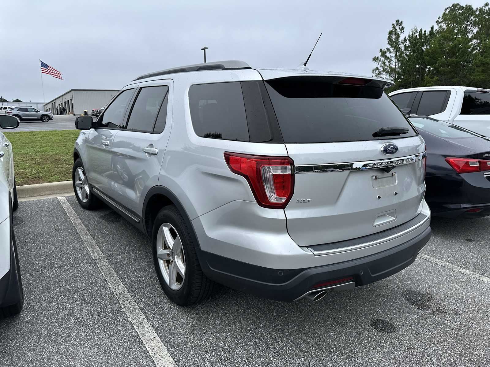 2018 Ford Explorer XLT photo 3