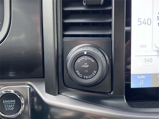 2025 Ford F-150 Lariat photo 19