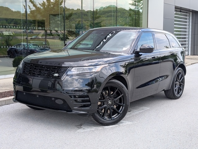 2026 Land Rover Range Rover Velar Dynamic SE's photo
