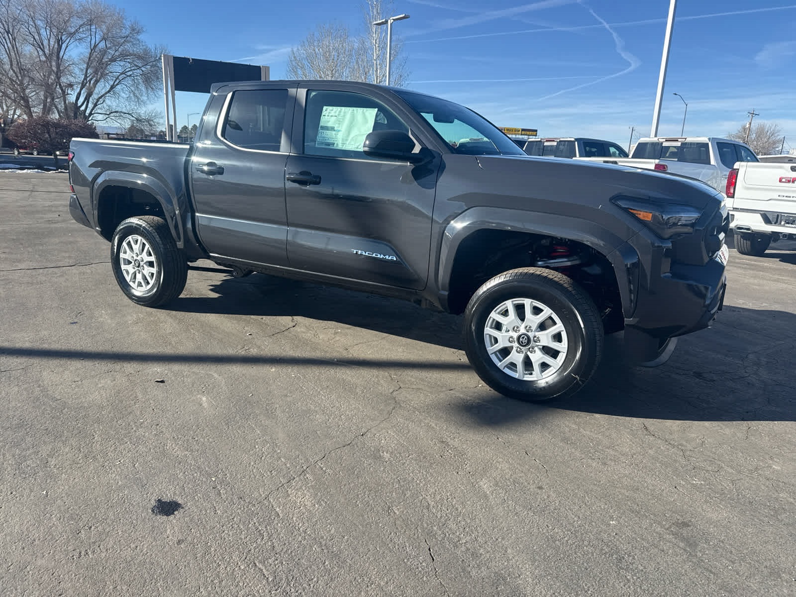 2025 Toyota Tacoma SR5's photo