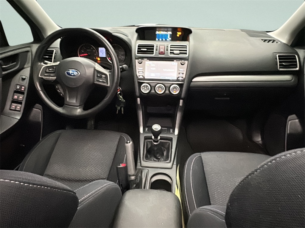 2016 Subaru Forester 2.5i Premium photo 15