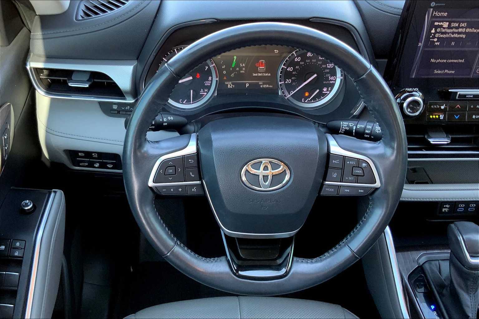 2022 Toyota Highlander Platinum photo 4
