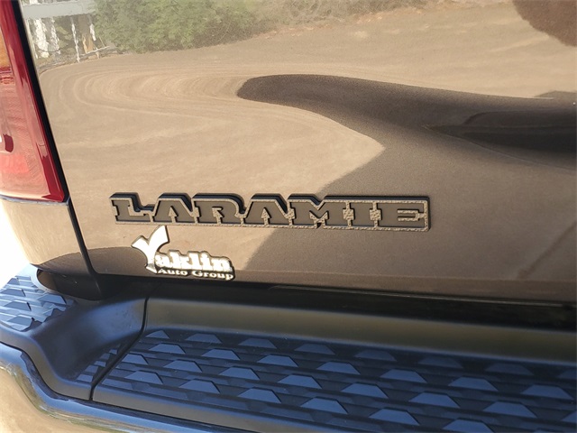 2025 Ram 3500 Laramie photo 5