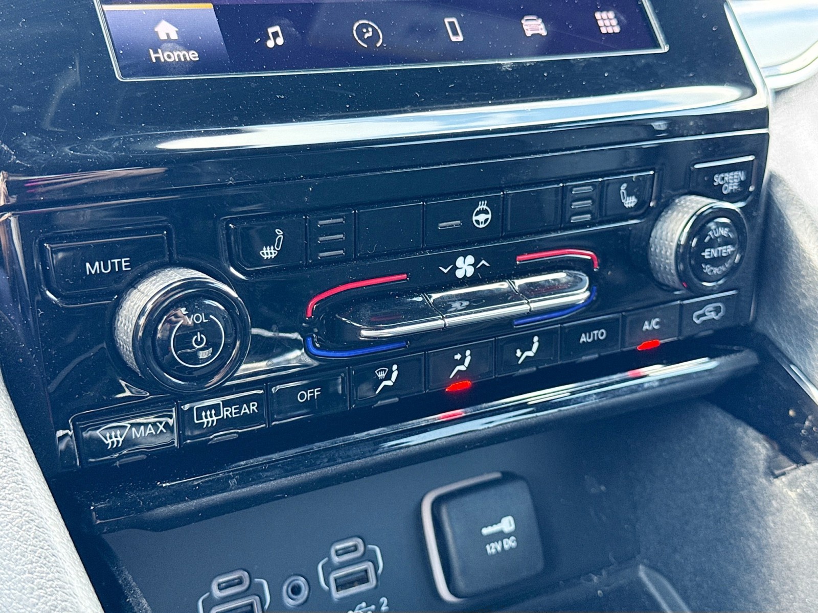 2022 Jeep Grand Cherokee Altitude photo 12