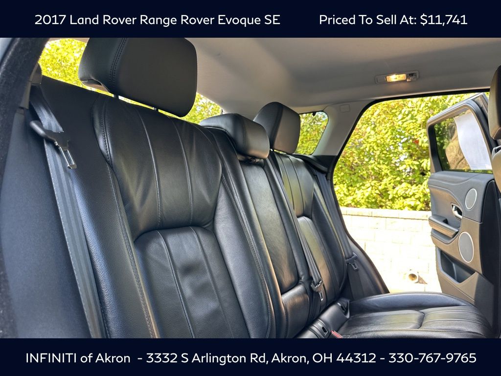 2017 Land Rover Range Rover Evoque SE photo 30