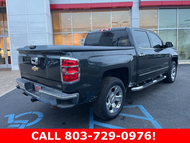 2017 Chevrolet Silverado 1500 LT photo 3