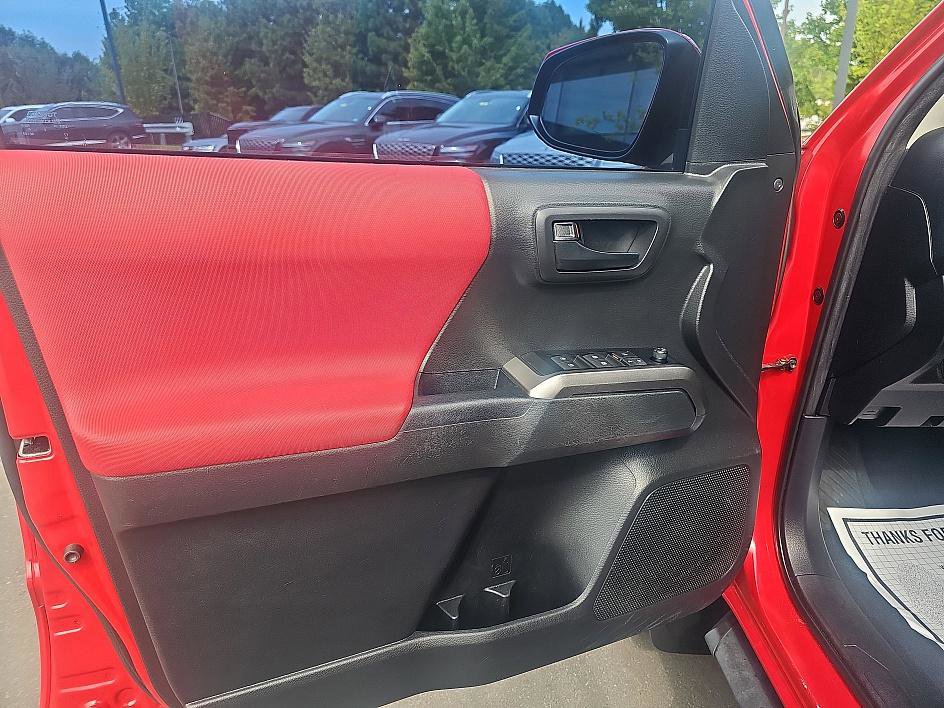 2023 Toyota Tacoma SR5 photo 11