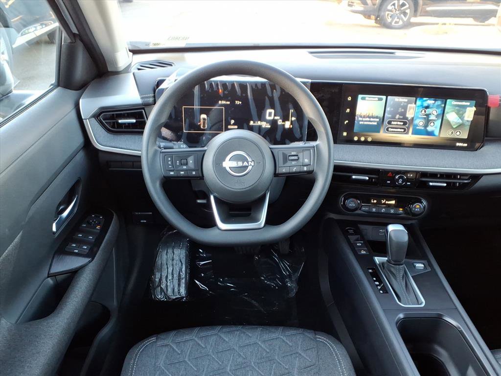 2026 Nissan Kicks SV photo 2