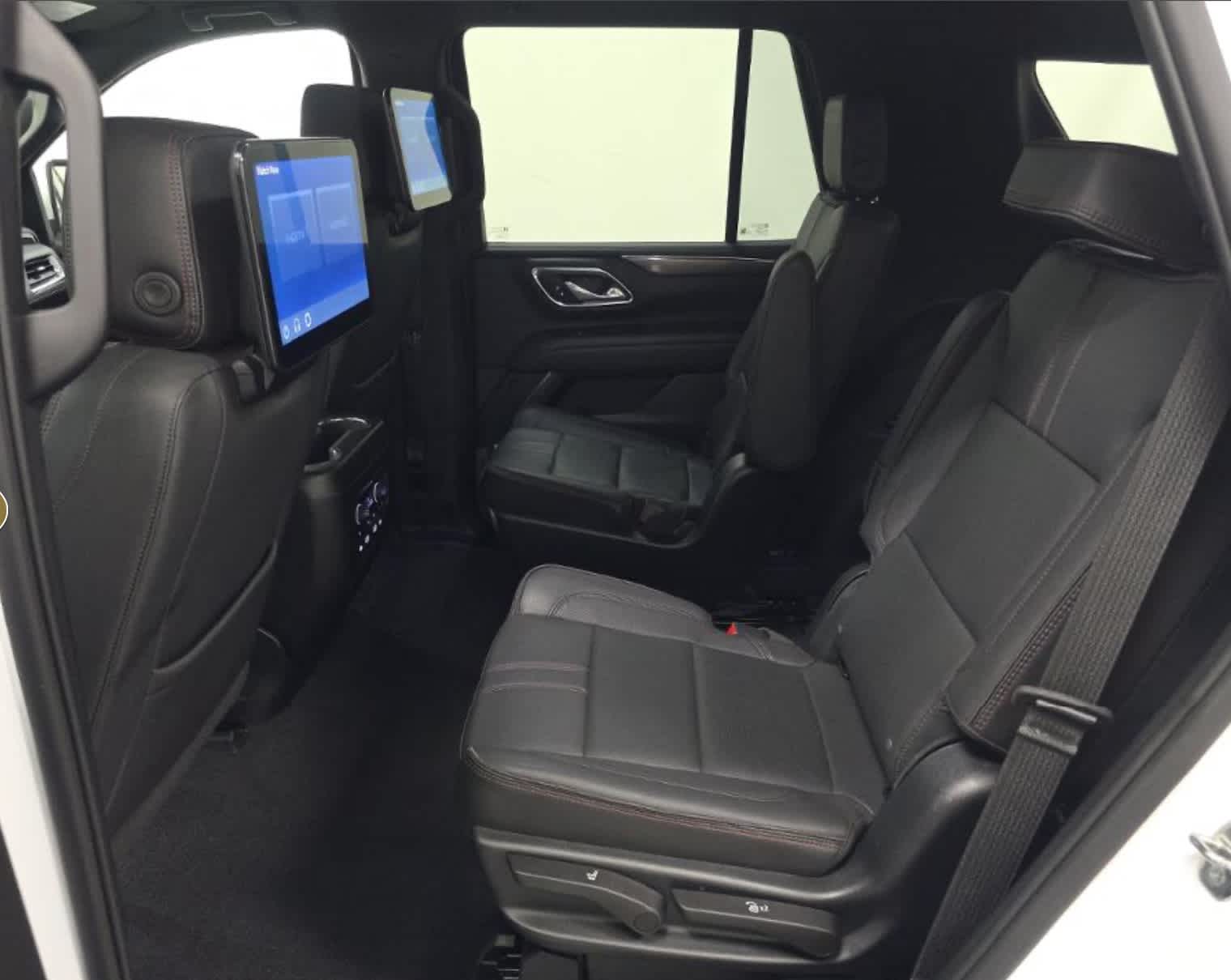 2023 Chevrolet Tahoe RST photo 4