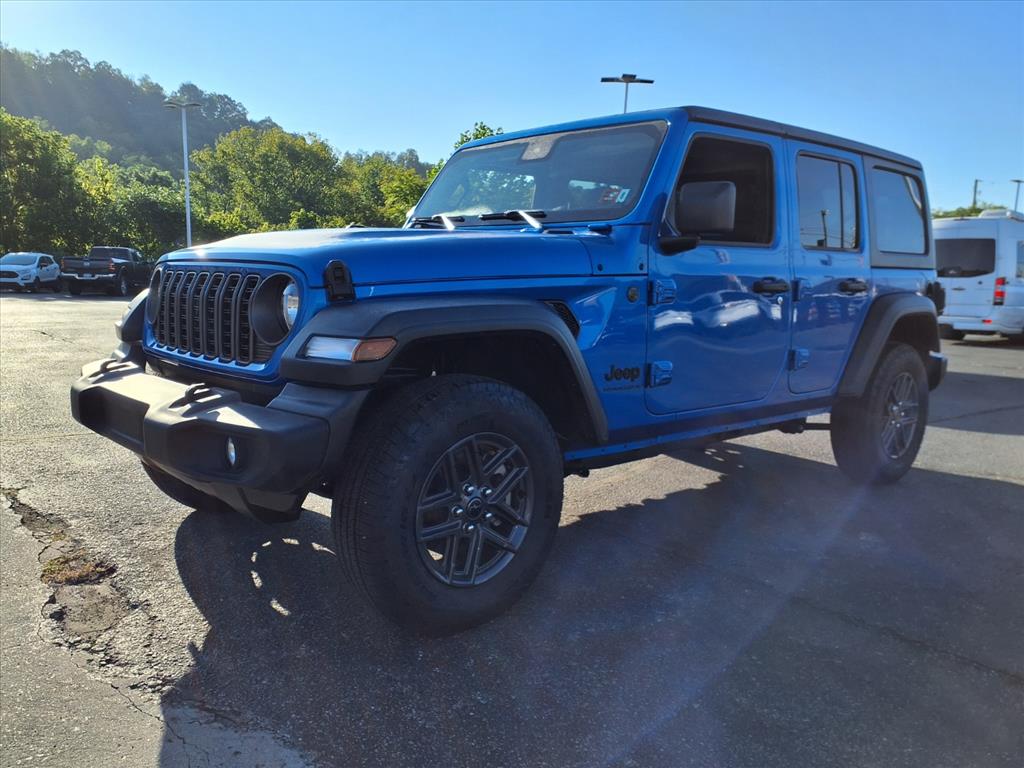 2025 Jeep Wrangler Sport S photo 3