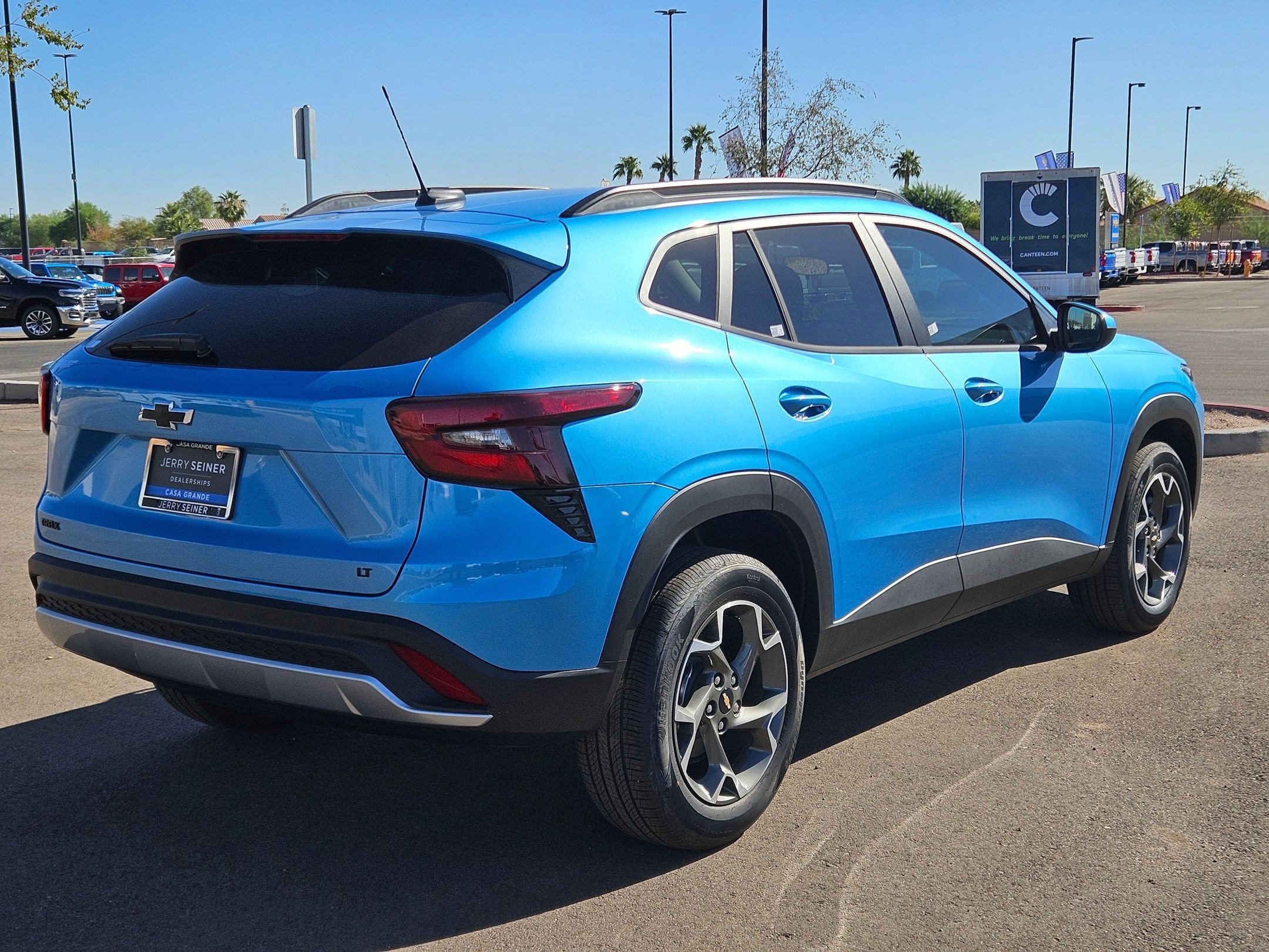 2026 Chevrolet Trax LT photo 2