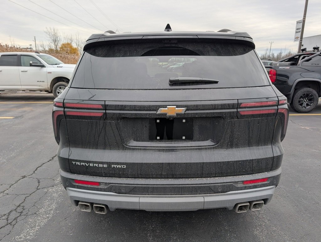 2026 Chevrolet Traverse photo 4