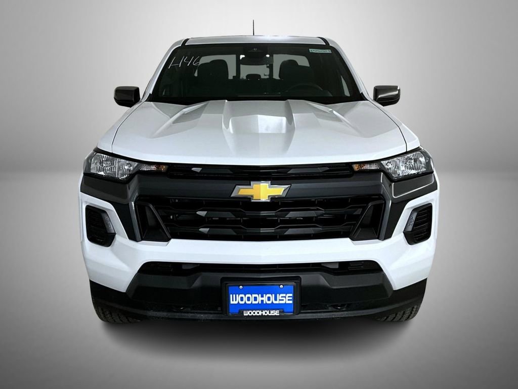 2025 Chevrolet Colorado Work Truck LT photo 2