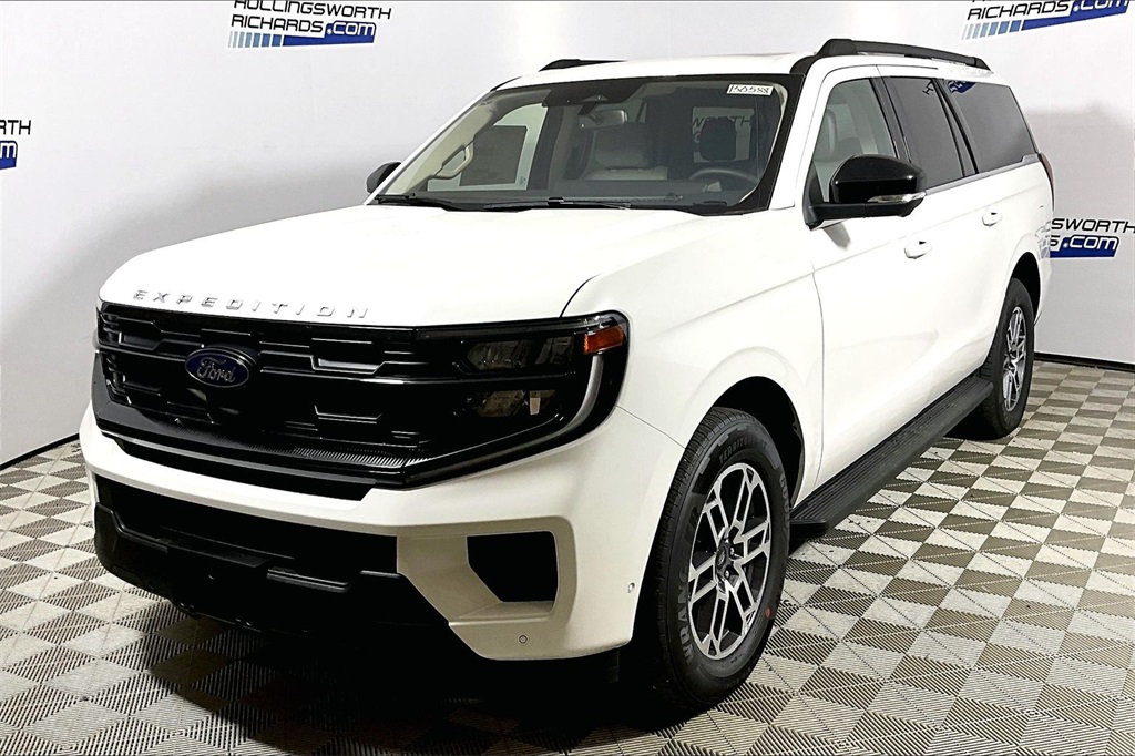 2025 Ford Expedition Active's photo
