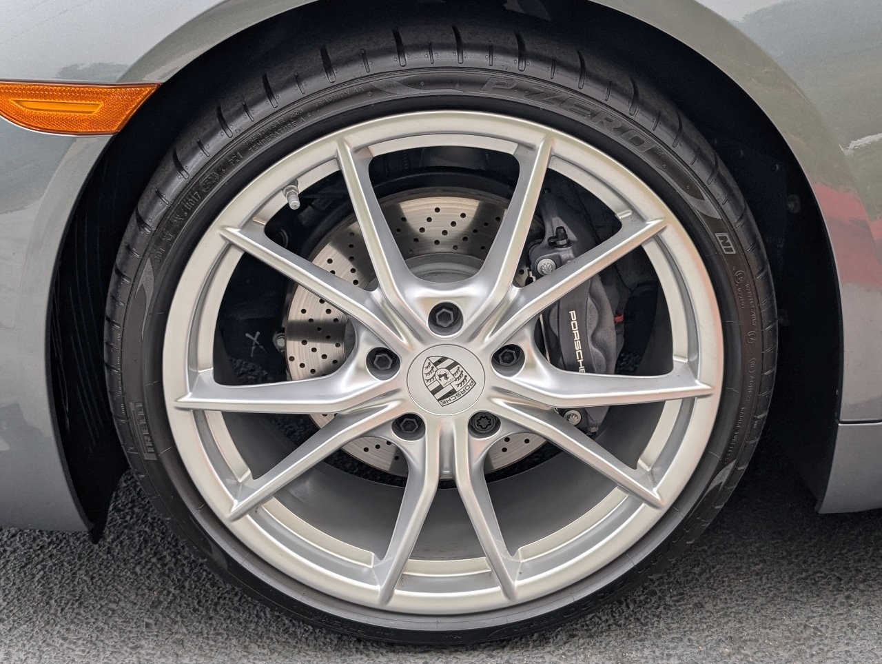 2025 Porsche Cayman Base photo 7