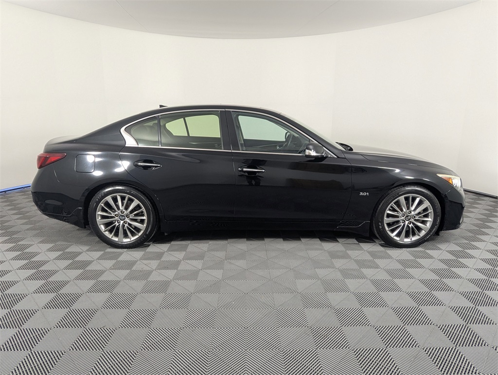 2019 Infiniti Q50 3.0t LUXE photo 3