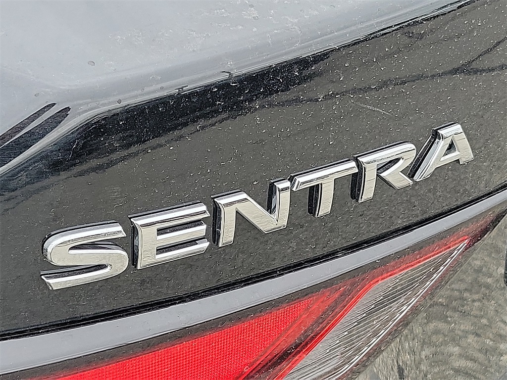 2025 Nissan Sentra SV photo 4