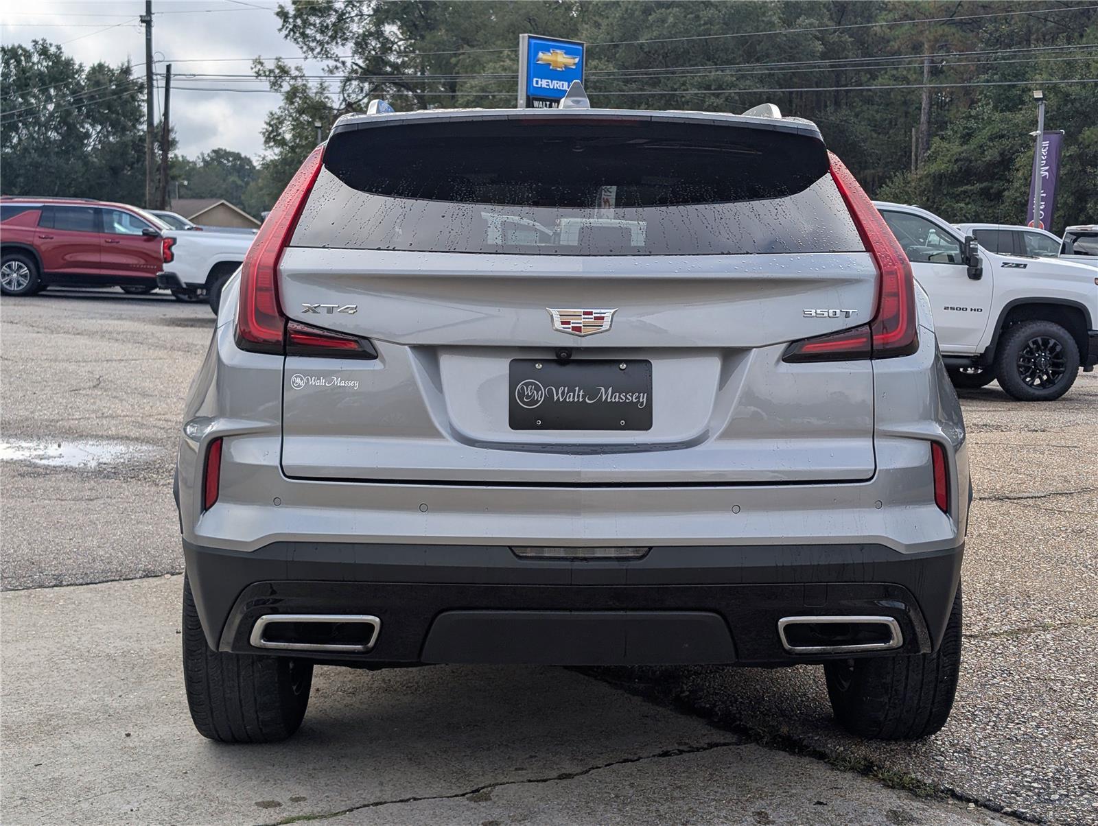 2024 Cadillac XT4 Premium Luxury photo 4