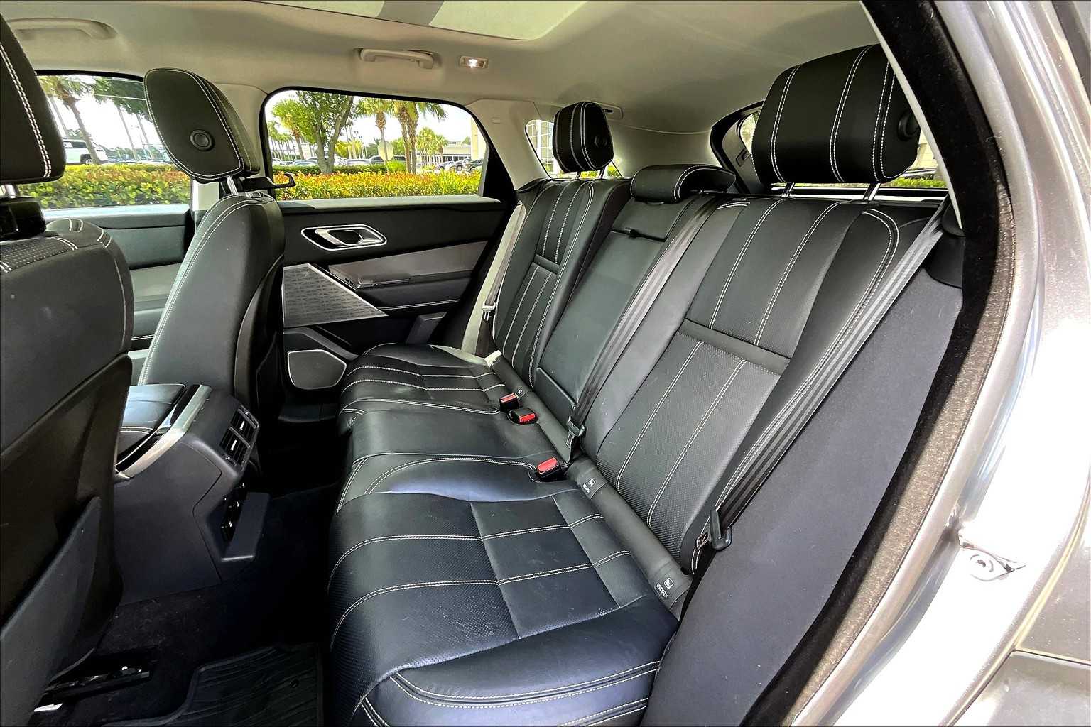 2018 Land Rover Range Rover Velar S photo 16