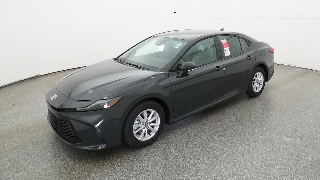 2026 Toyota Camry LE's photo