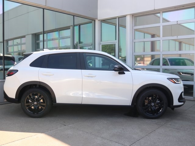 2026 Honda HR-V Sport photo 4