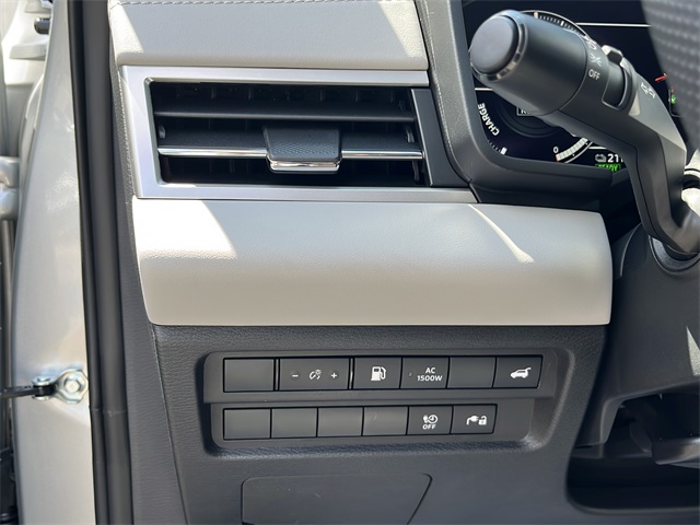 2025 Mitsubishi Outlander PHEV SEL photo 26