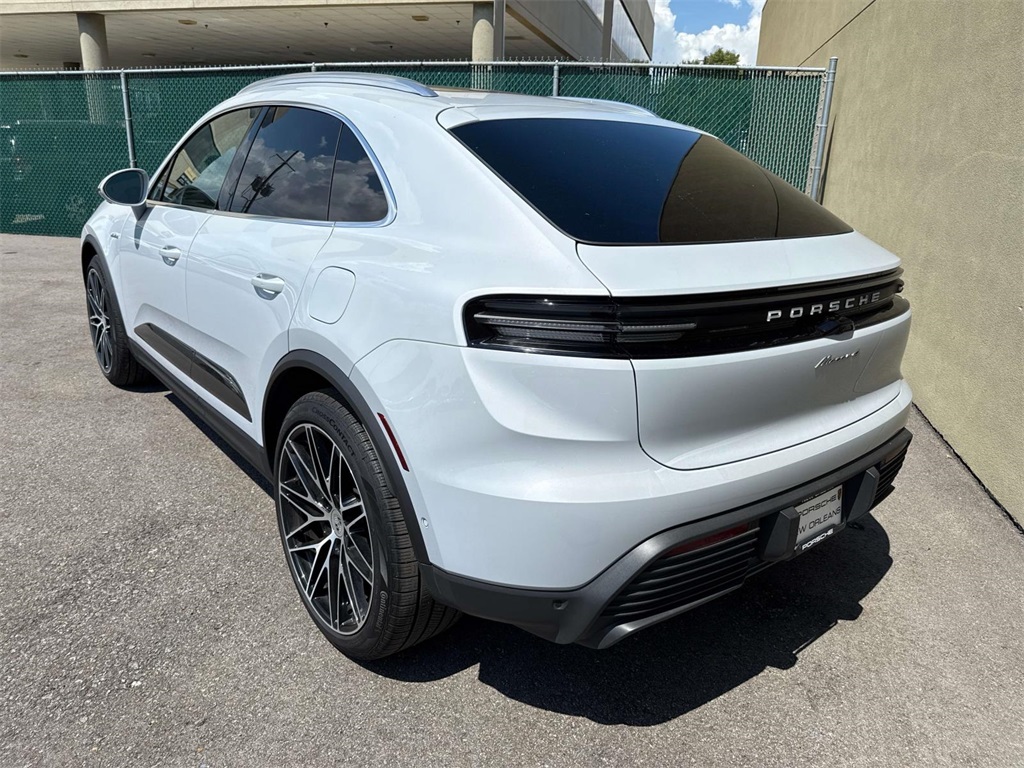 2024 Porsche Macan Electric 4 photo 3