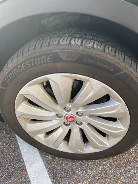 2018 Jaguar E-PACE SE photo 4