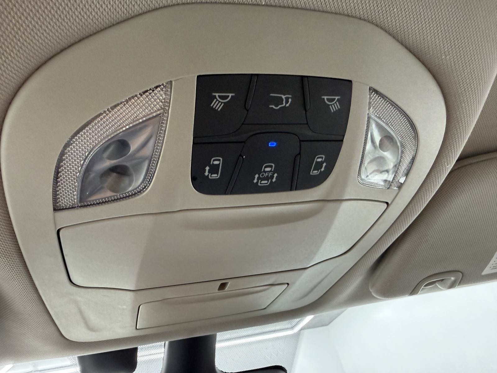 2021 Chrysler Pacifica Hybrid Touring L photo 40