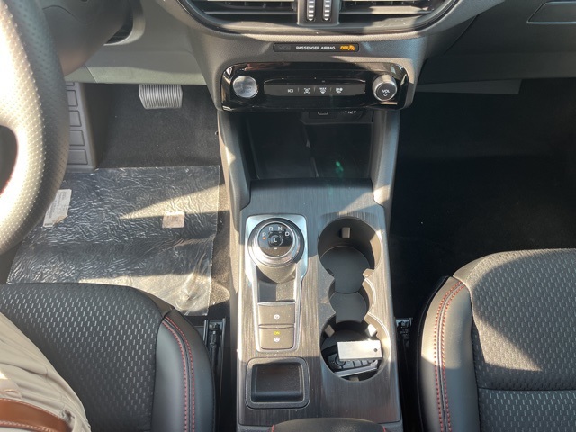 2025 Ford Escape Hybrid ST-Line Select photo 16