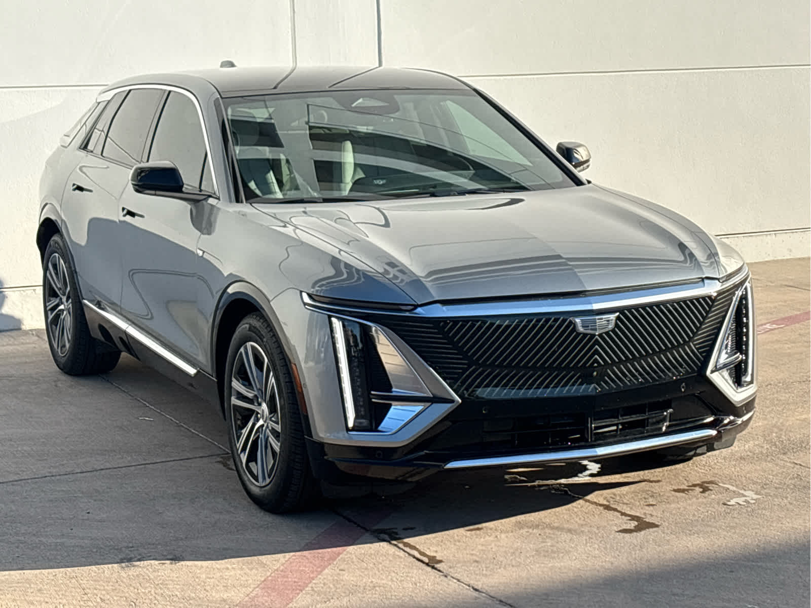 2024 Cadillac Lyriq Luxury photo 3