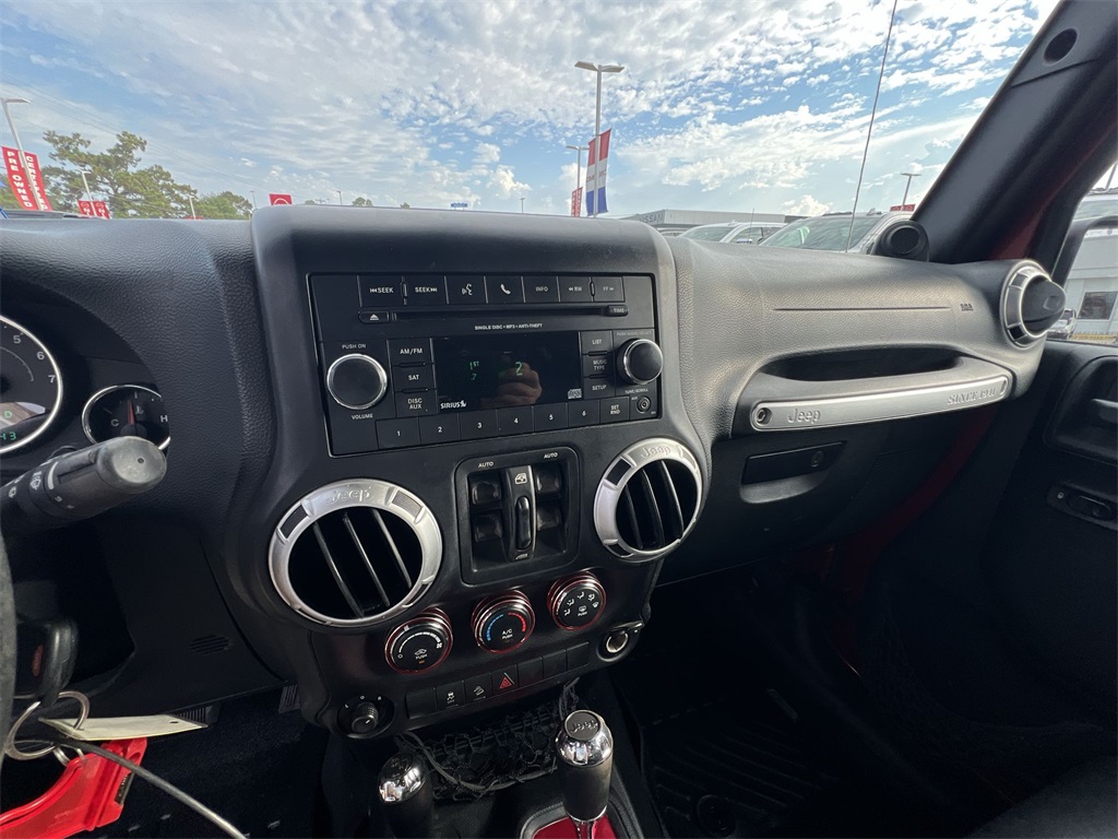 2012 Jeep Wrangler Unlimited Freedom photo 22
